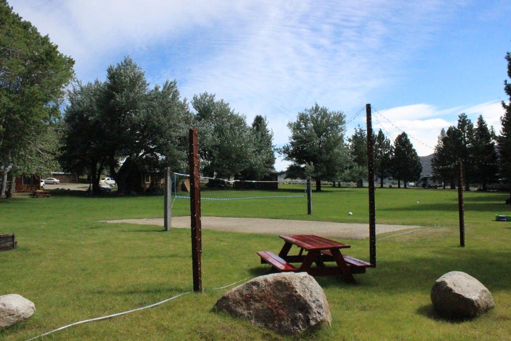 Twin Lakes Resort Bridgeport Eksteriør billede